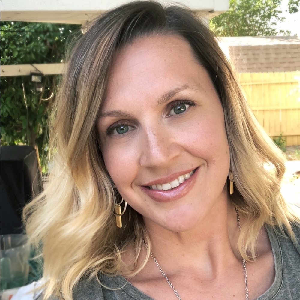 Meet your Posher, Evie